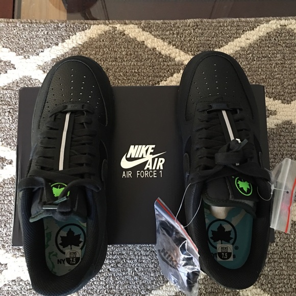 Nike Air Force 1 NYC Parks size 7.5 Men’s/9 womens - Picture 5 of 5